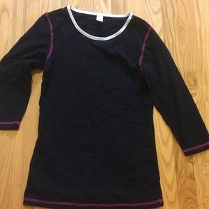 Black mid sleeve t shirt